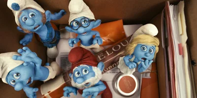 Animated Smurfs, Papa Smurf, Smerfette, Brainy, Gutsy And Clumsy Looking Scared In A Box