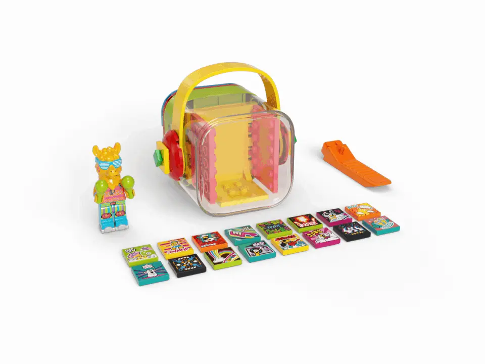 Rotating gif showing the product