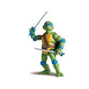 Teenage Mutant Ninja Turtles Classic Collection - Leonardo Figure Image 1