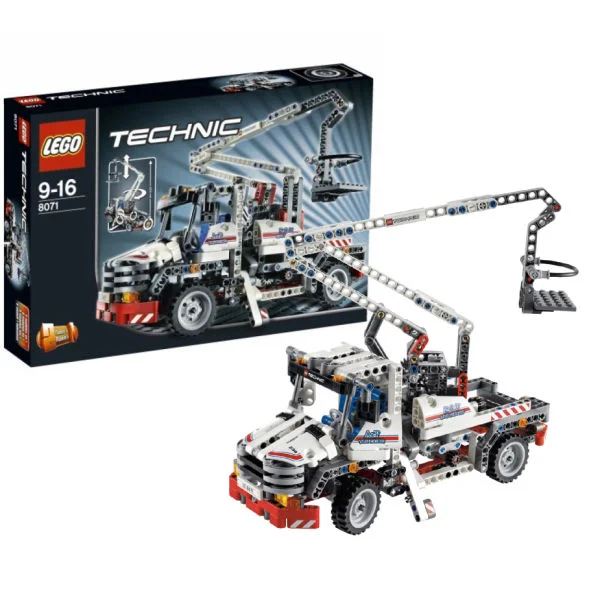 LEGO Technik: Bucket Truck (8071) Image 1
