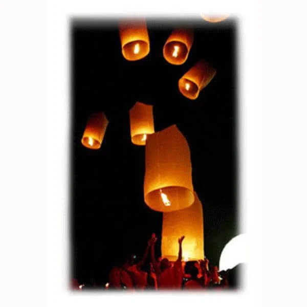 Flying Lanterns Pack of 4 - Great Summer Gift Image 1