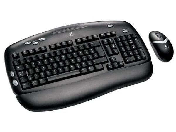 Logitech EX100 Cordless Keyboard and Mouse (967713-0120) Image 1