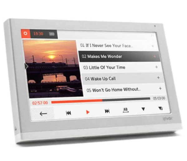 iRiver P7 16GB Flash Portable Media Player Image 1