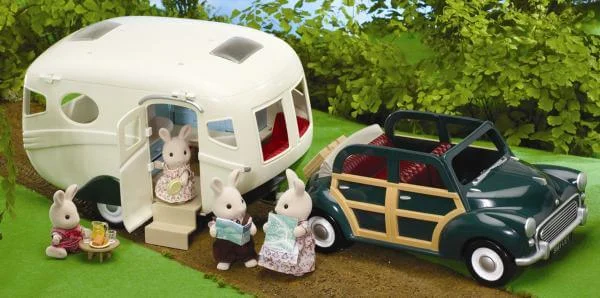 Sylvanian Family: The caravan and family car Image 1