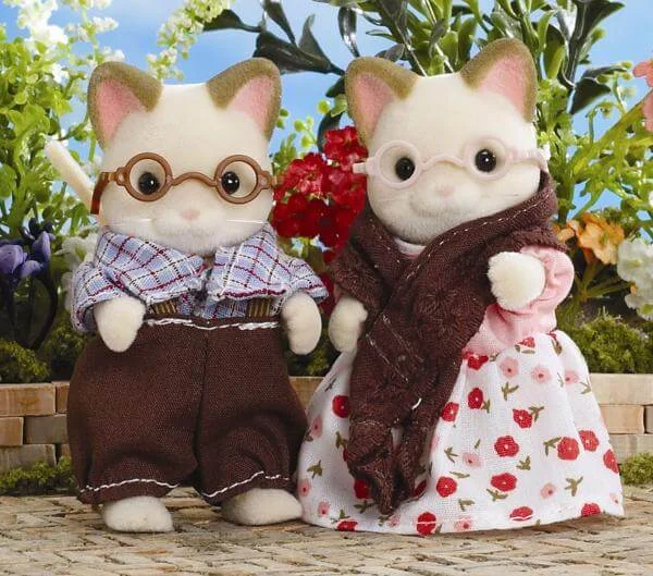 Sylvanian Families: Cream cat grandparents Image 1