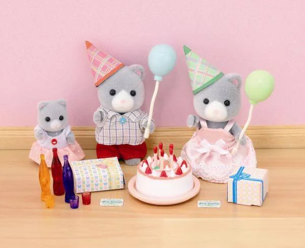 Sylvanian Families: Birthday celebration set Image 1
