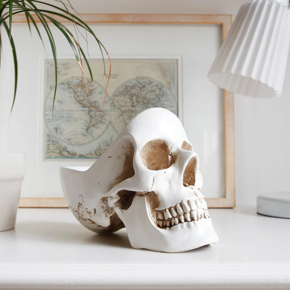 WHITE SKULL TIDY Image 1