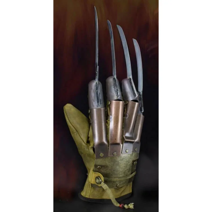 NECA Nightmare on Elm Street - Prop Replica - Freddy Glove (1984 Movie) Image 1