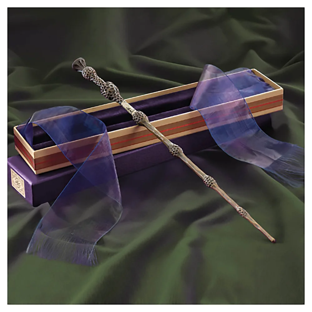 Harry Potter Professor Albus Dumbledore's Wand in Ollivander's Box Image 1