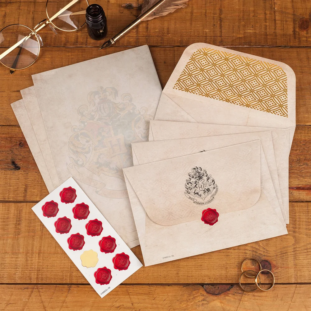 Harry Potter Hogwarts Letter Writing Set Image 1