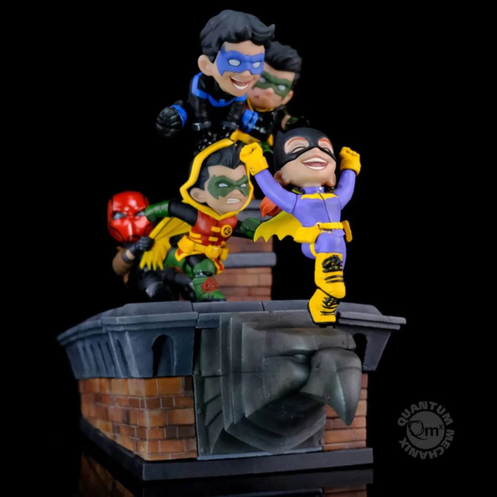 Batman: Family Knight Out Q-Master Diorama Image 1