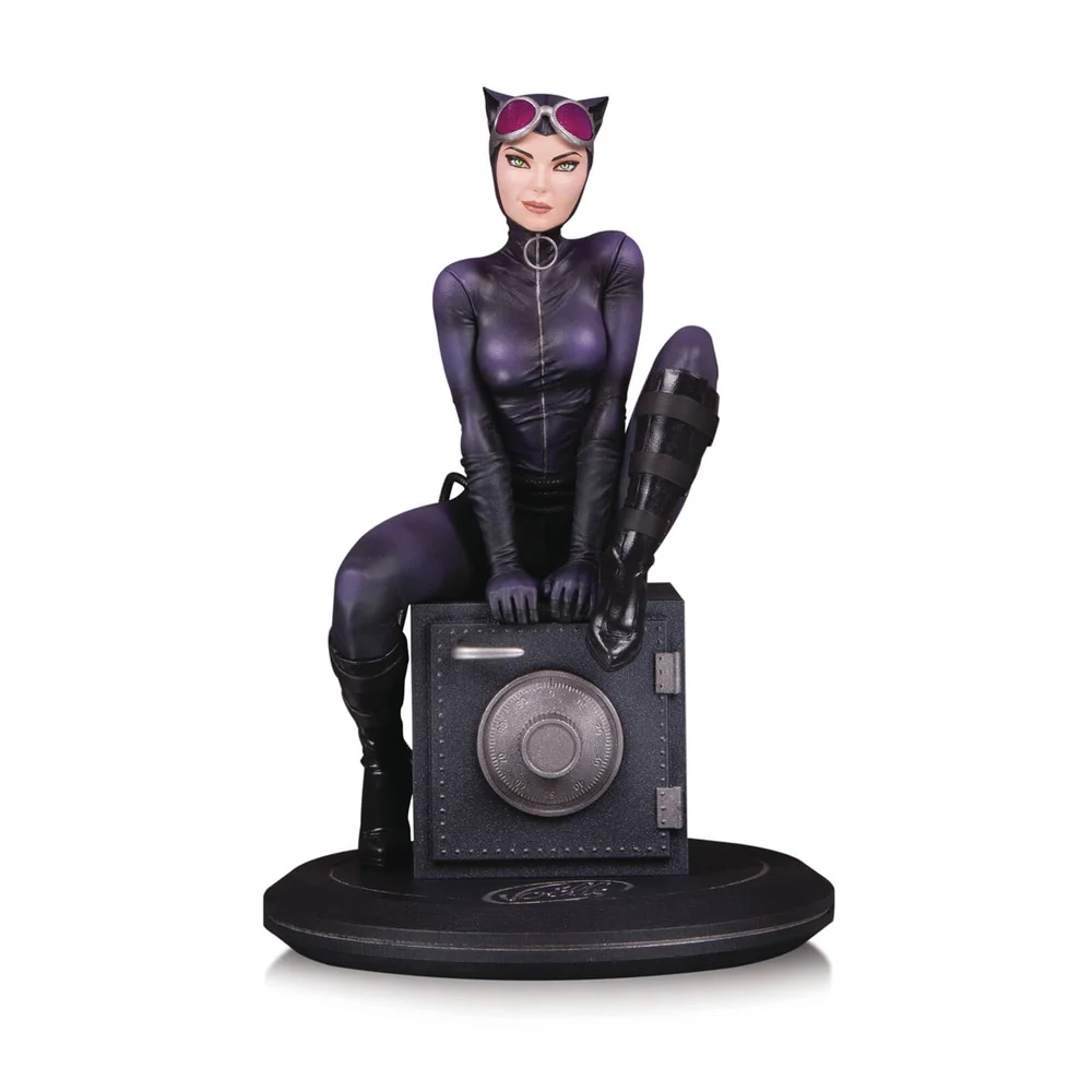 DC Collectibles DC Cover Girls Catwoman By Joelle Jones Statue Image 1