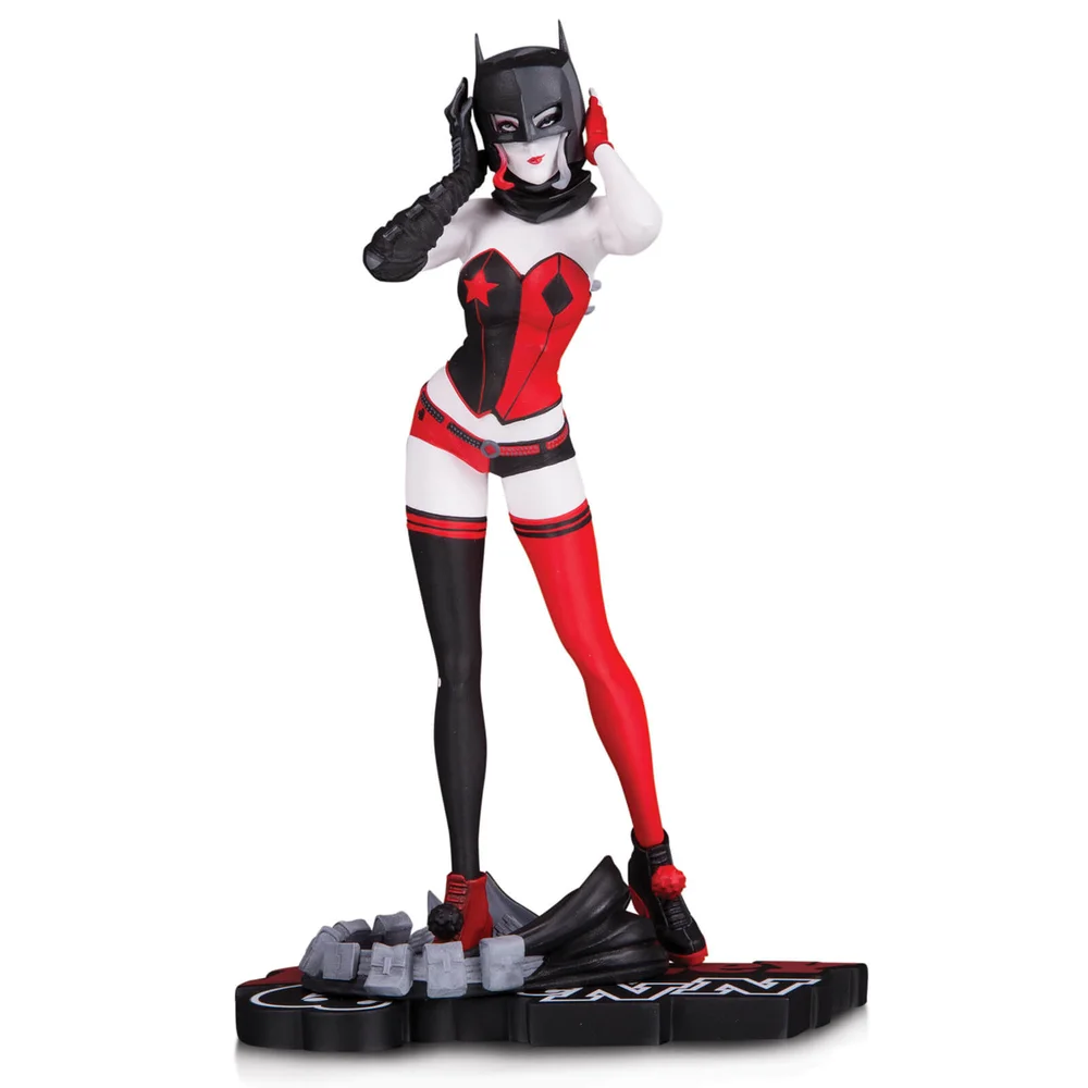 DC Collectibles Harley Quinn Red White & Black Statue By John Timms Image 1