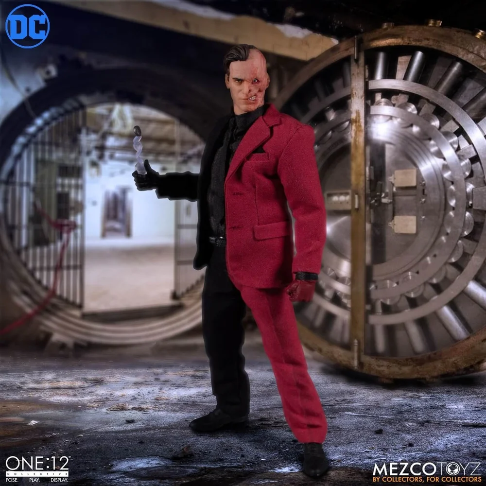 Mezco One:12 Collective DC Comics Two-Face Figure Image 1