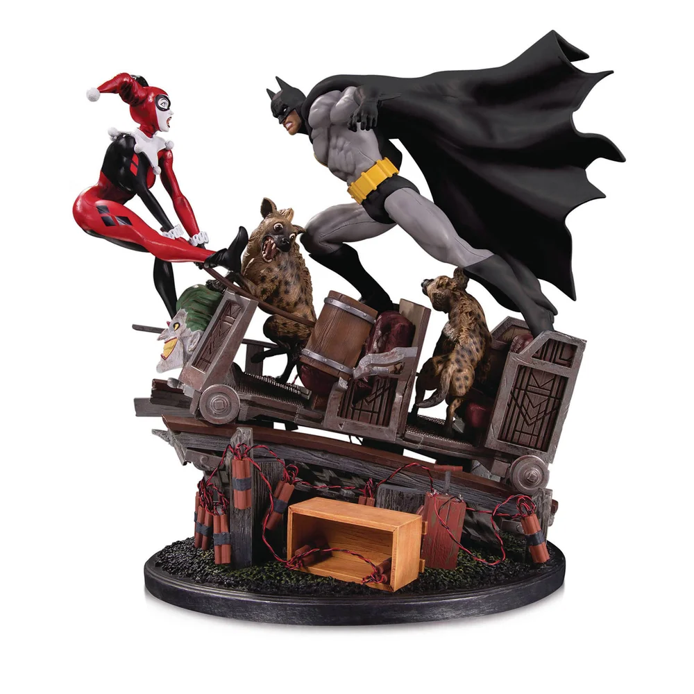 DC Collectibles DC Comics Batman Vs. Harley Quinn Second Edition Battle Statue Image 1