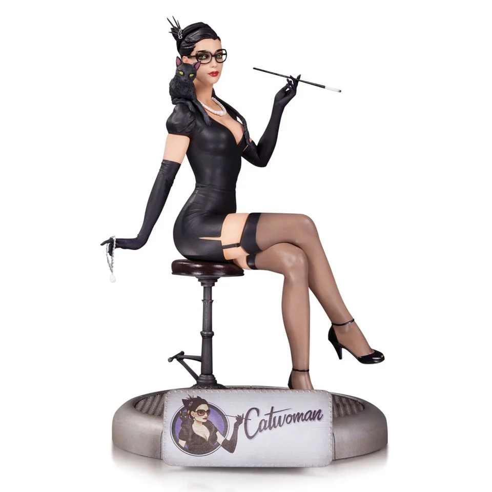 DC Collectibles DC Comics Catwoman 7 Inch Statue Image 1