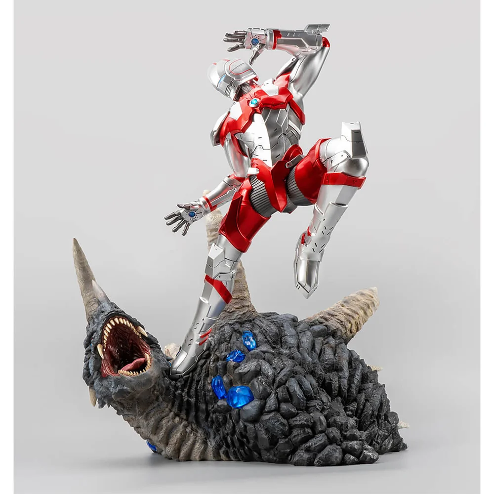 PureArts Ultraman 1/4 Scale Statue - Ultraman Vs. Black King Image 1