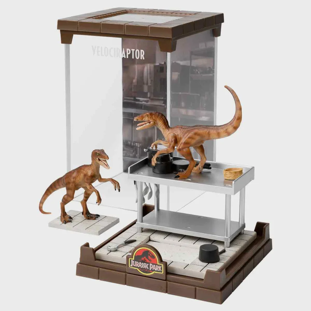 Jurassic Park Velociraptor Diorama Figure Image 1