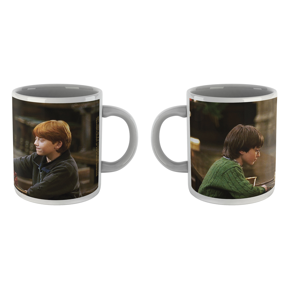 Harry Potter Harry And Ron - Playing Chess Mug Image 1